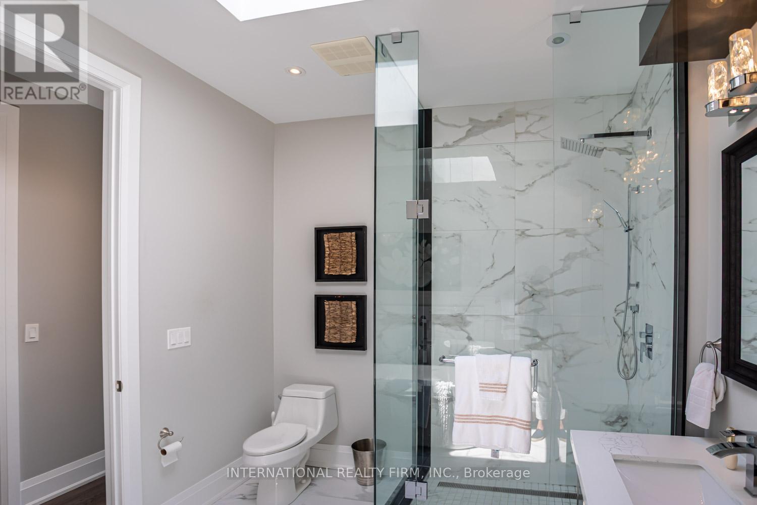 36b Pine Avenue, Mississauga, Ontario  L5H 2P8 - Photo 26 - W12933432