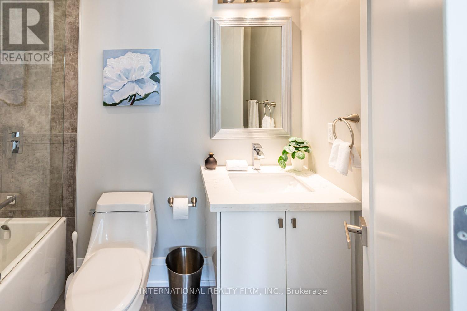 36b Pine Avenue, Mississauga, Ontario  L5H 2P8 - Photo 33 - W12933432