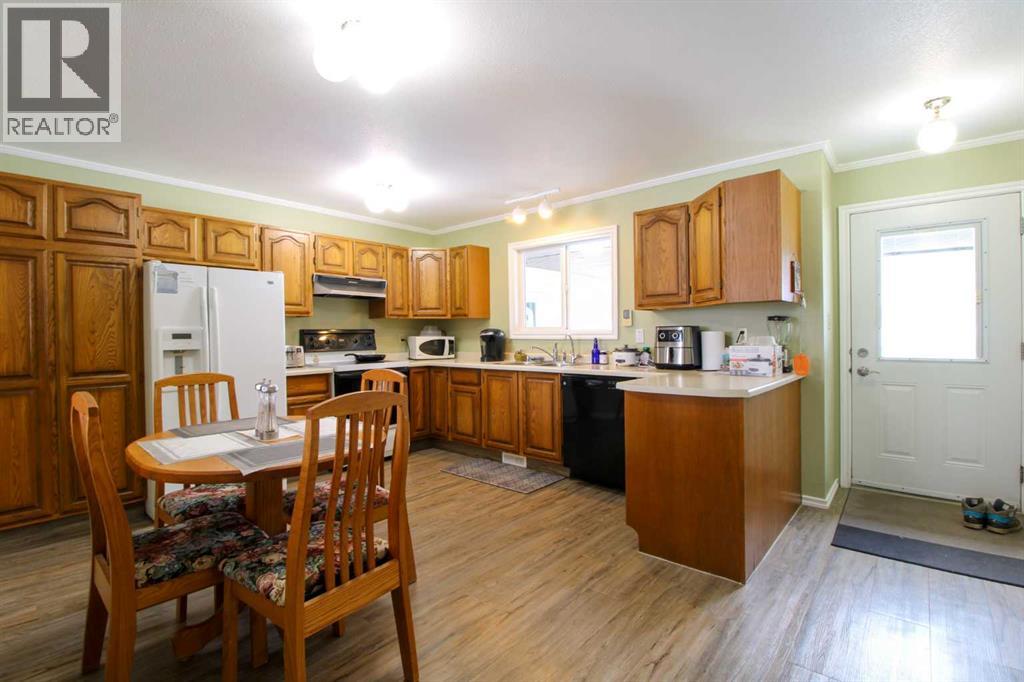 103 1 Street, Paradise Hill, Saskatchewan  S0M 2G0 - Photo 9 - A2296337