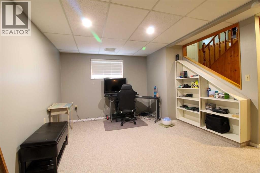 103 1 Street, Paradise Hill, Saskatchewan  S0M 2G0 - Photo 18 - A2296337