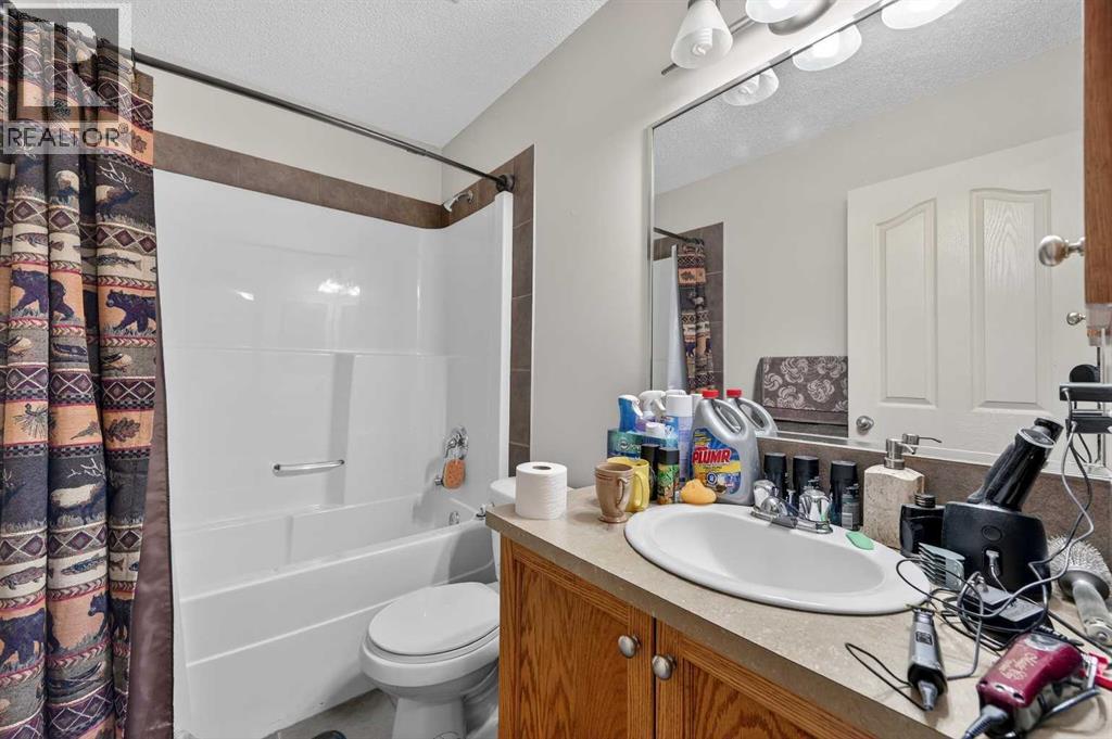 744 Luxstone Landing SW, Airdrie, Alberta  T4B 3L1 - Photo 16 - A2294923