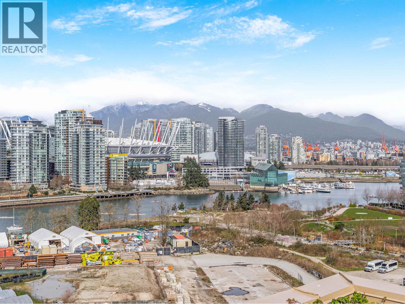 Listing Picture 34 of 38 : 296 W 1ST AVENUE, Vancouver / 溫哥華 - 魯藝地產 Yvonne Lu Group - MLS Medallion Club Member