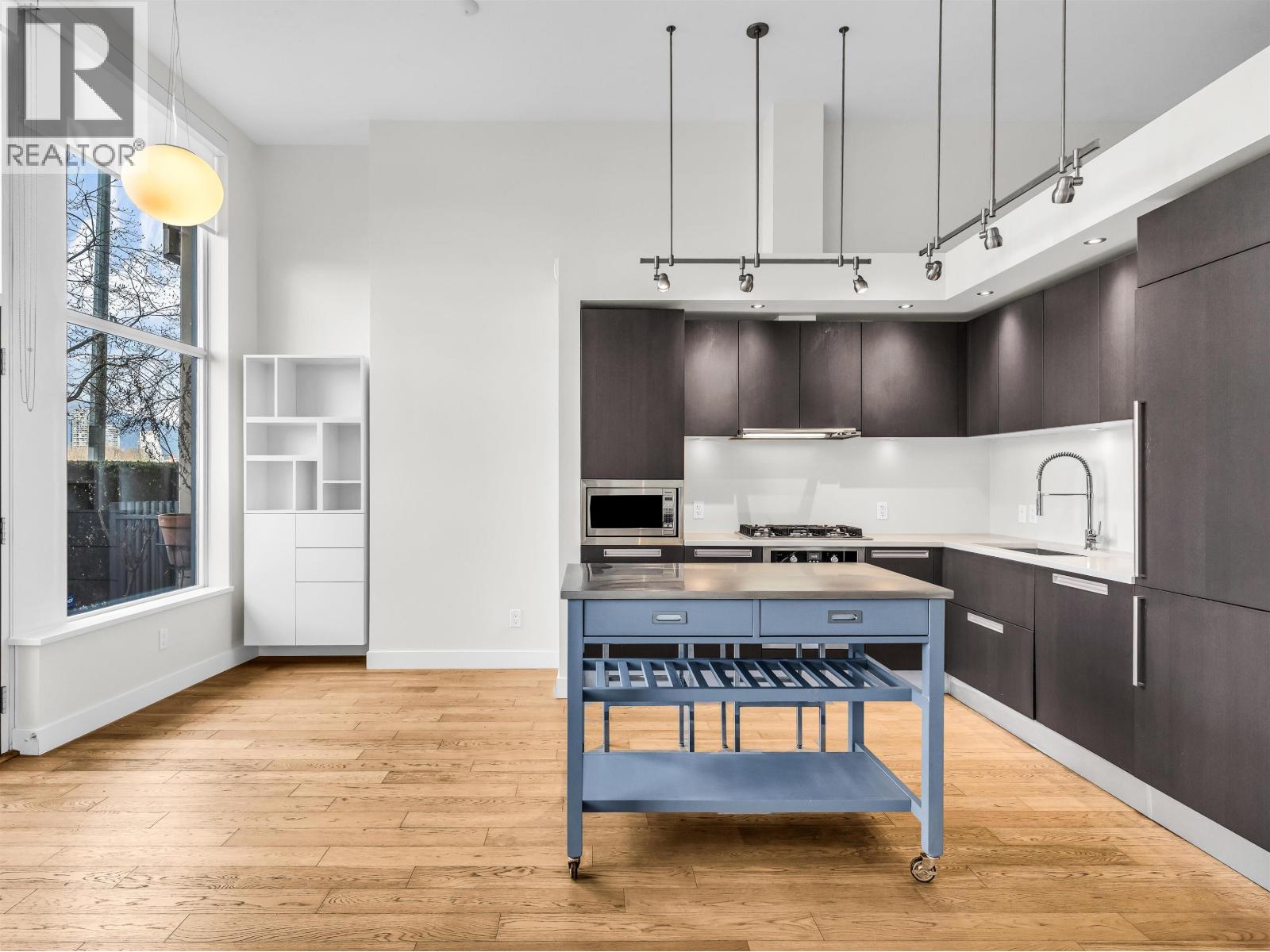 Listing Picture 10 of 38 : 296 W 1ST AVENUE, Vancouver / 溫哥華 - 魯藝地產 Yvonne Lu Group - MLS Medallion Club Member