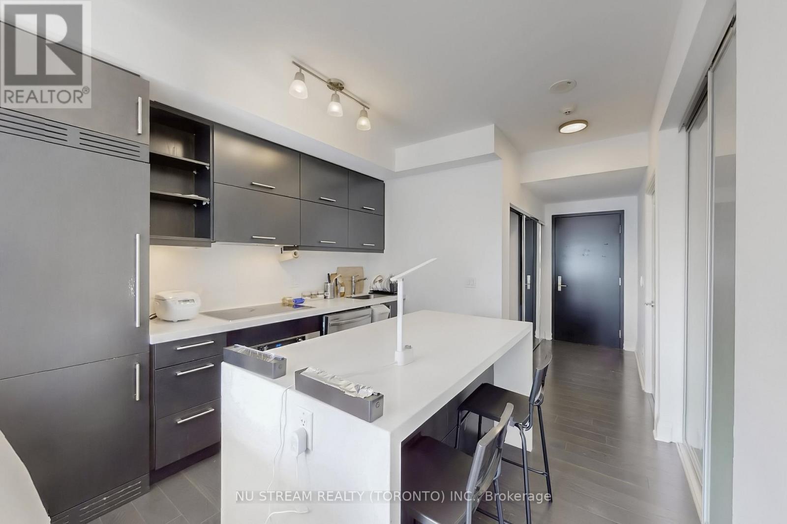 1403 - 1080 Bay Street, Toronto, Ontario  M5S 0A5 - Photo 9 - C12929980