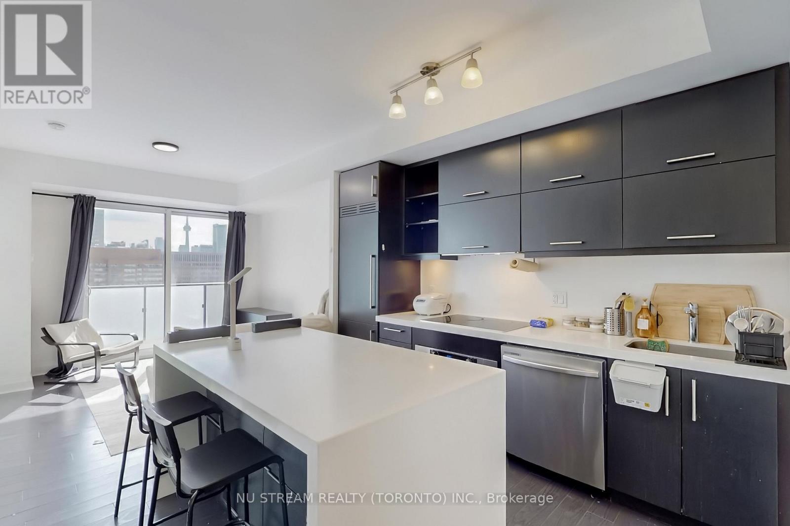 1403 - 1080 Bay Street, Toronto, Ontario  M5S 0A5 - Photo 8 - C12929980