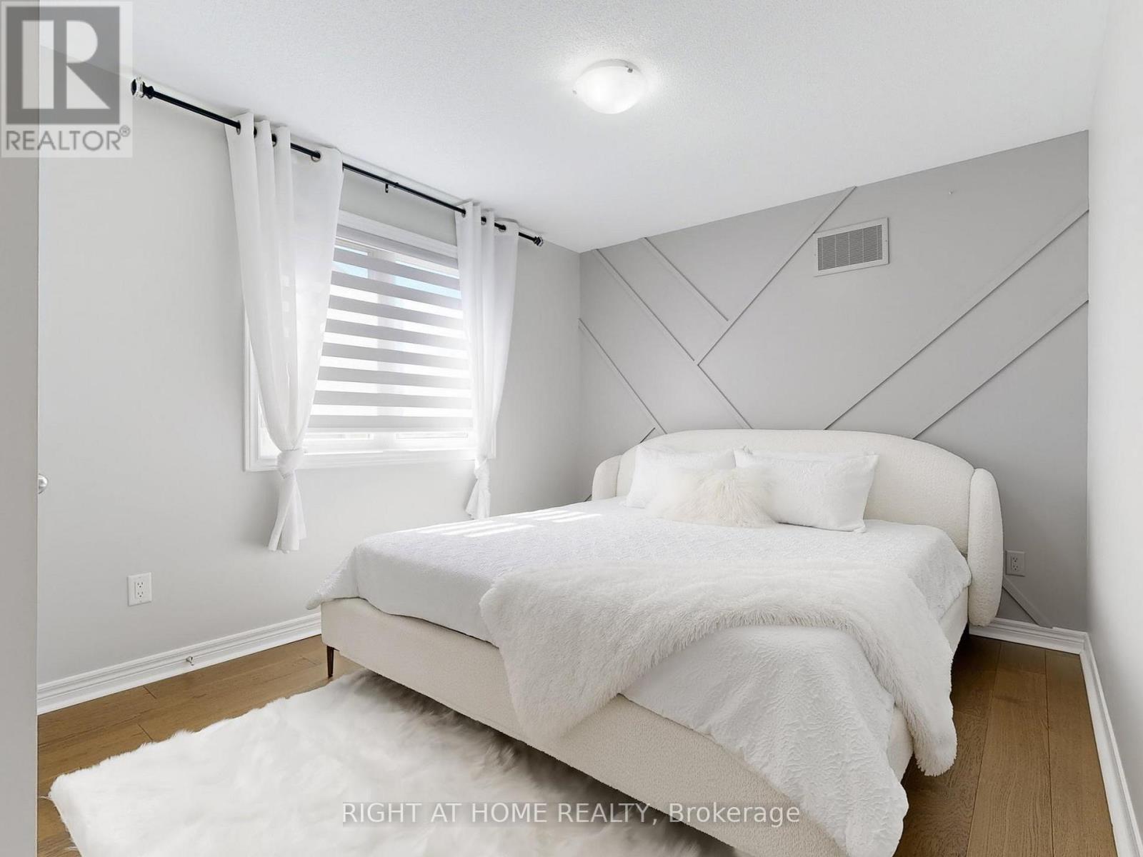 116 Summerlyn Trail, Bradford West Gwillimbury, Ontario  L3Z 0E3 - Photo 30 - N12933436