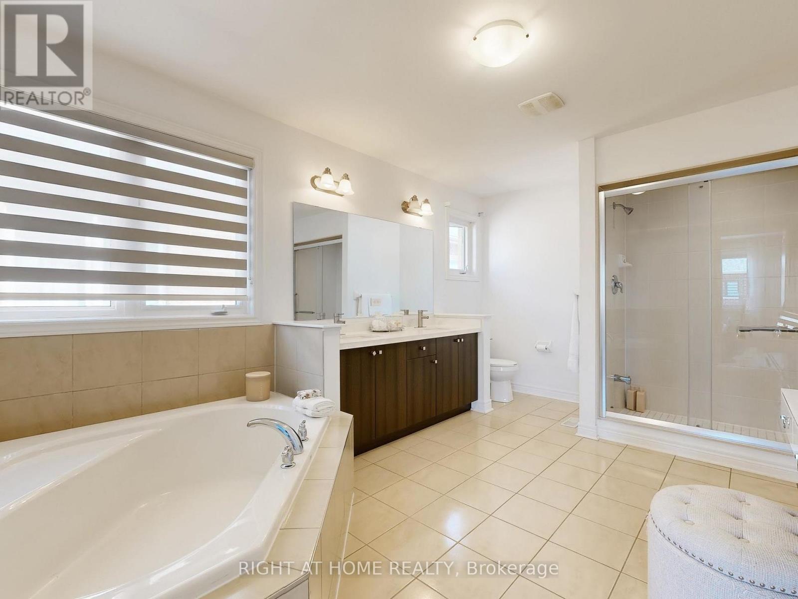 116 Summerlyn Trail, Bradford West Gwillimbury, Ontario  L3Z 0E3 - Photo 29 - N12933436