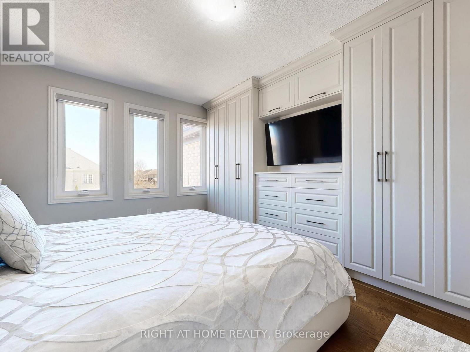 116 Summerlyn Trail, Bradford West Gwillimbury, Ontario  L3Z 0E3 - Photo 34 - N12933436