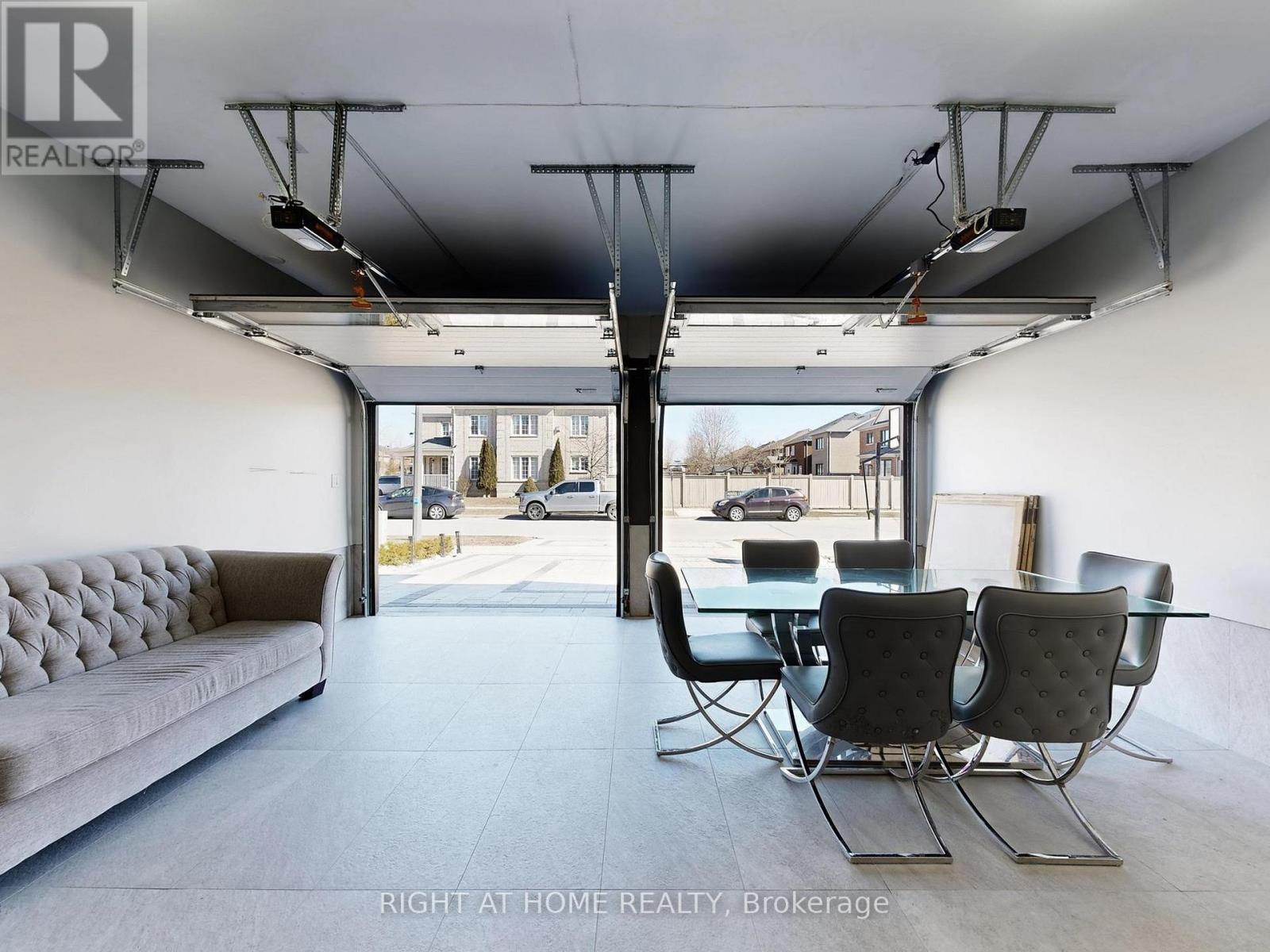 116 Summerlyn Trail, Bradford West Gwillimbury, Ontario  L3Z 0E3 - Photo 42 - N12933436