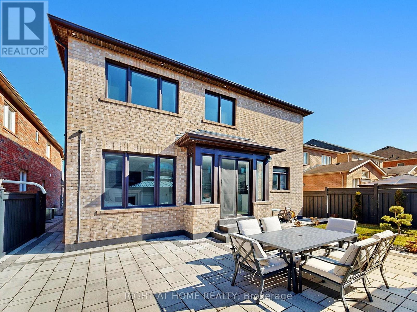 116 Summerlyn Trail, Bradford West Gwillimbury, Ontario  L3Z 0E3 - Photo 43 - N12933436