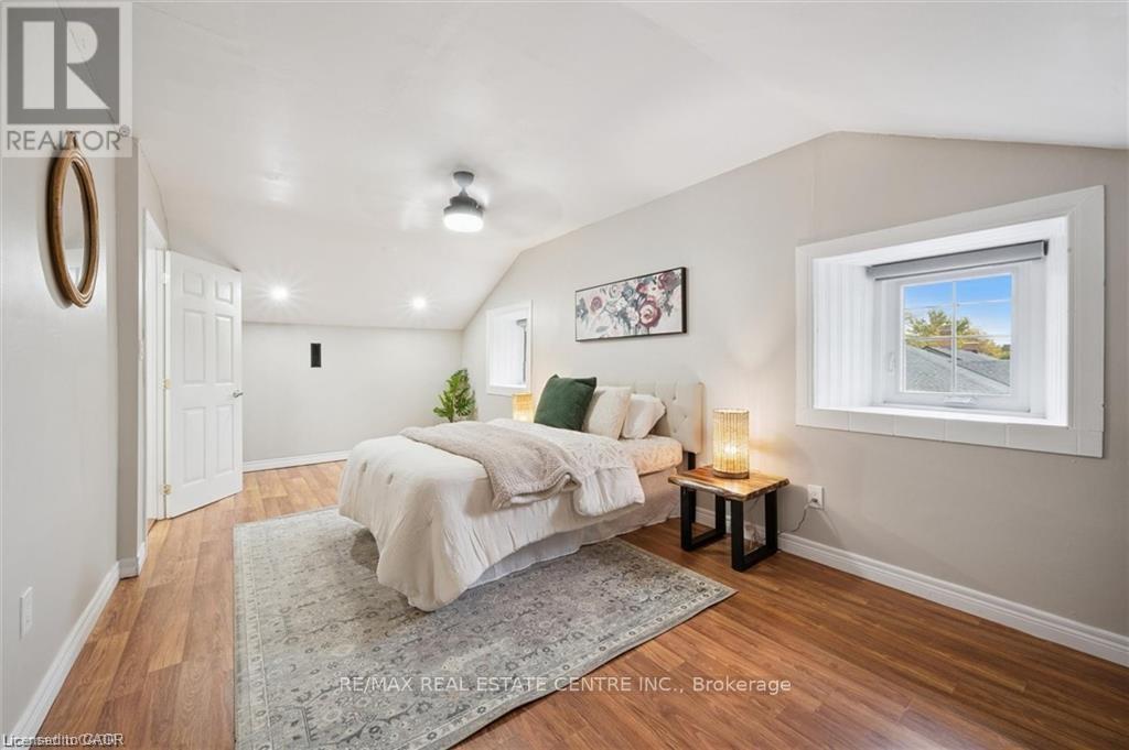 16-18 St Andrews Street, Cambridge, Ontario  N1S 1M4 - Photo 15 - X12703088