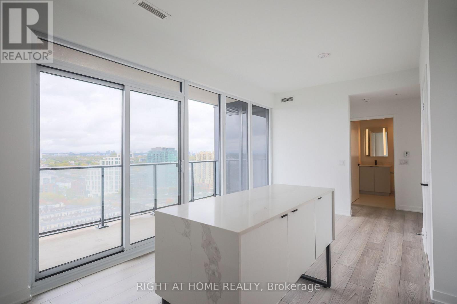 1508 - 285 Dufferin Street, Toronto, Ontario  M6K 1E6 - Photo 12 - W12933462