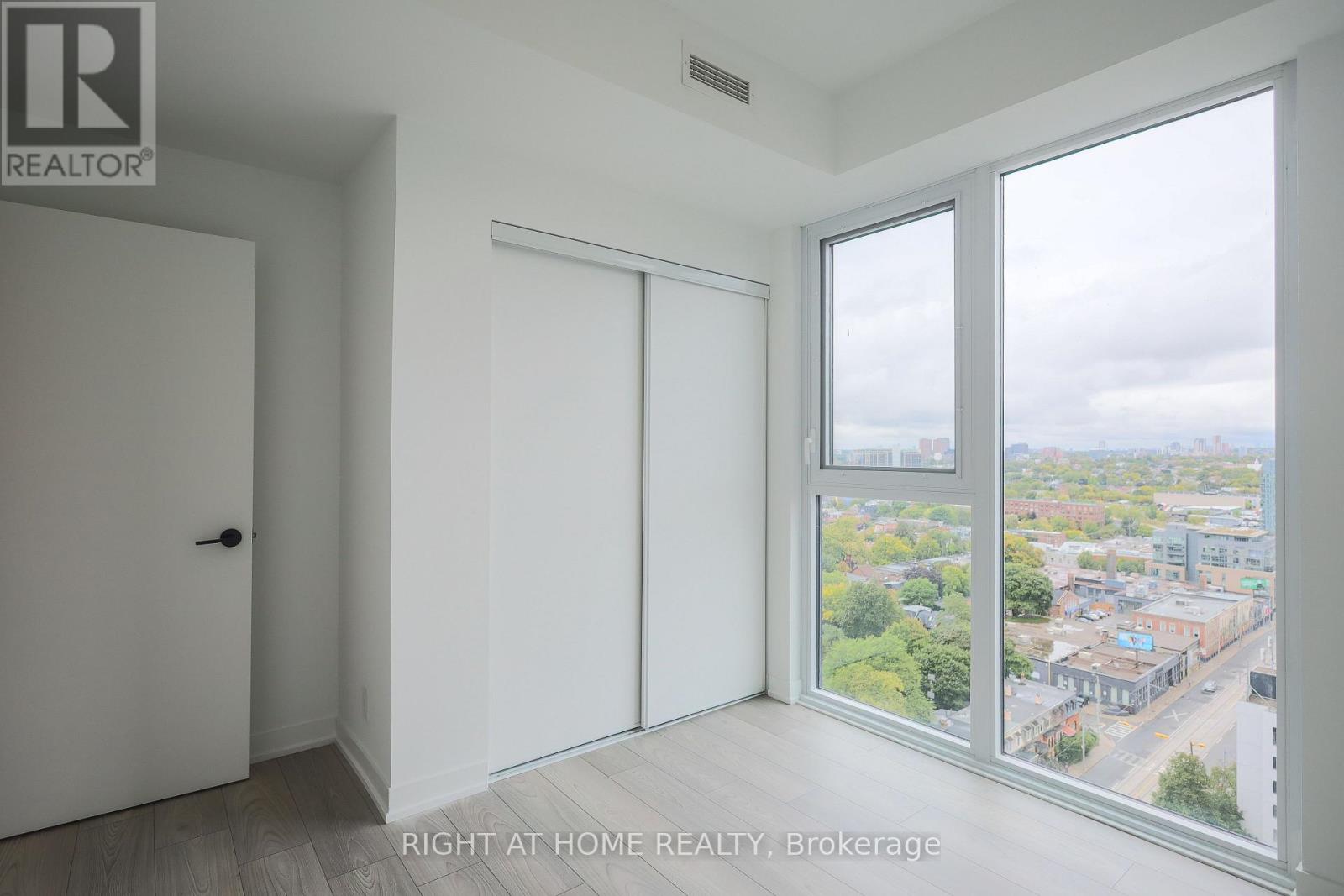 1508 - 285 Dufferin Street, Toronto, Ontario  M6K 1E6 - Photo 14 - W12933462