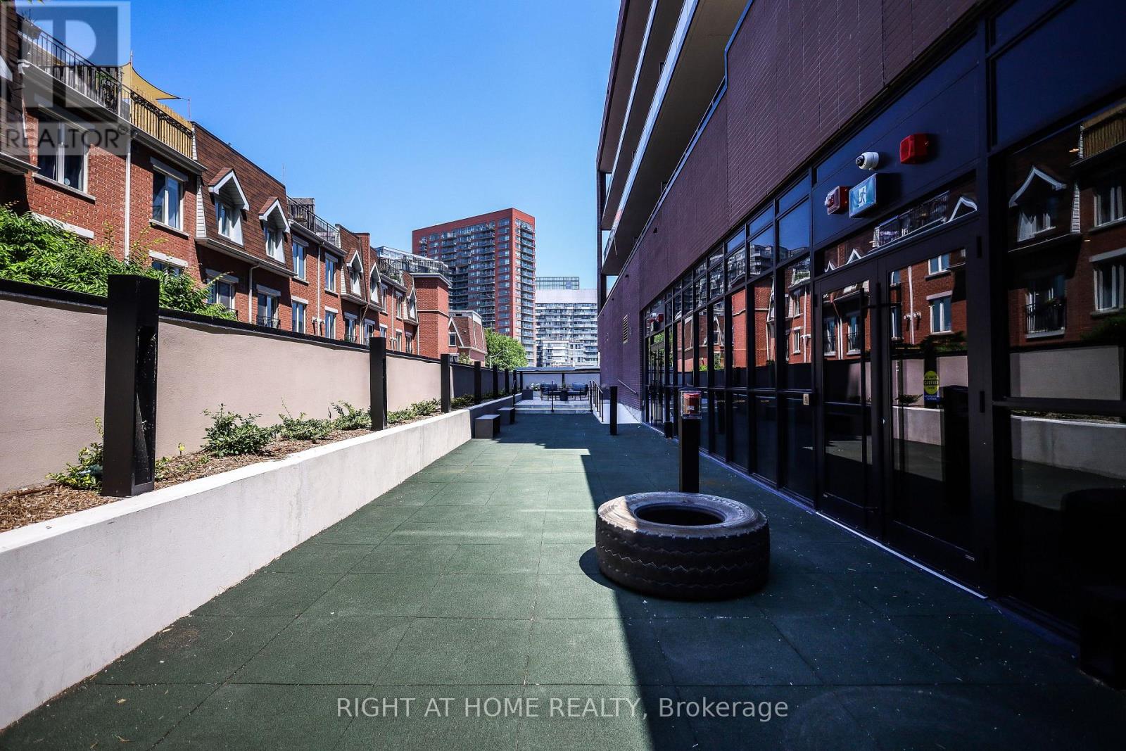 1508 - 285 Dufferin Street, Toronto, Ontario  M6K 1E6 - Photo 35 - W12933462