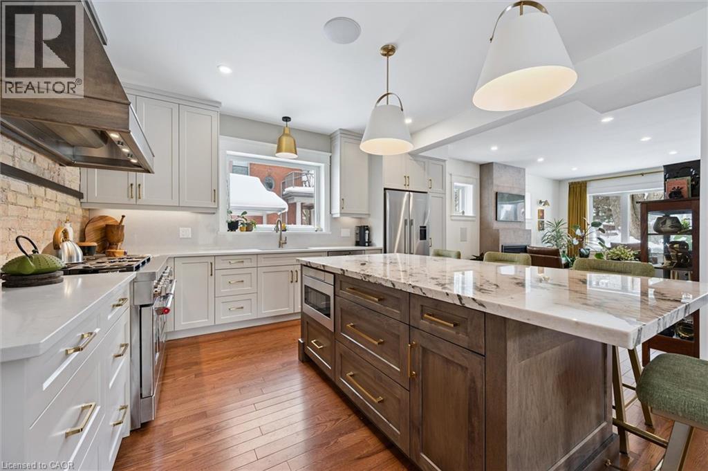 63 Menno Street, Waterloo, Ontario  N2L 2A6 - Photo 4 - 40802720