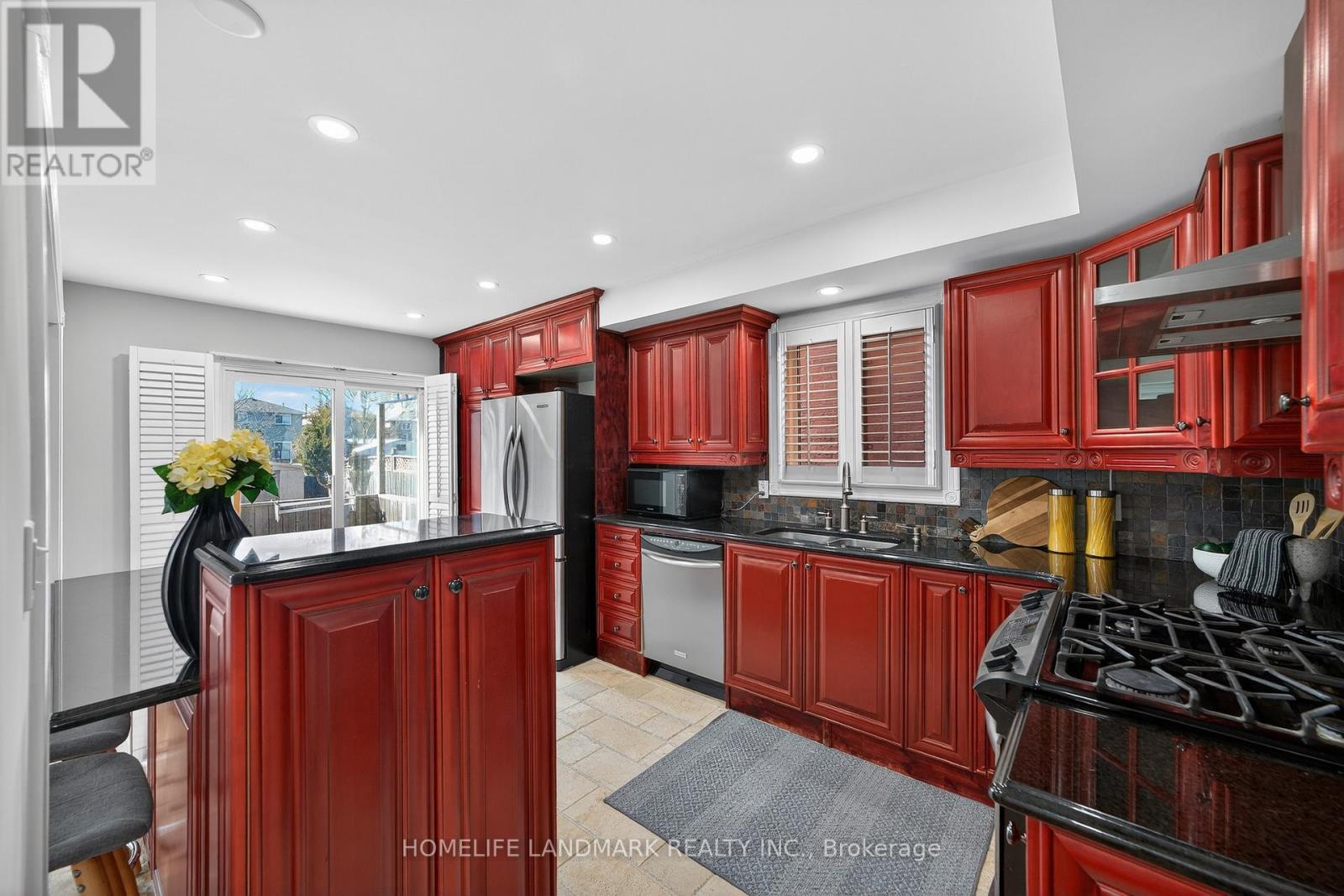 120 Brookmill Drive, Vaughan, Ontario  L4J 6M2 - Photo 10 - N12933416