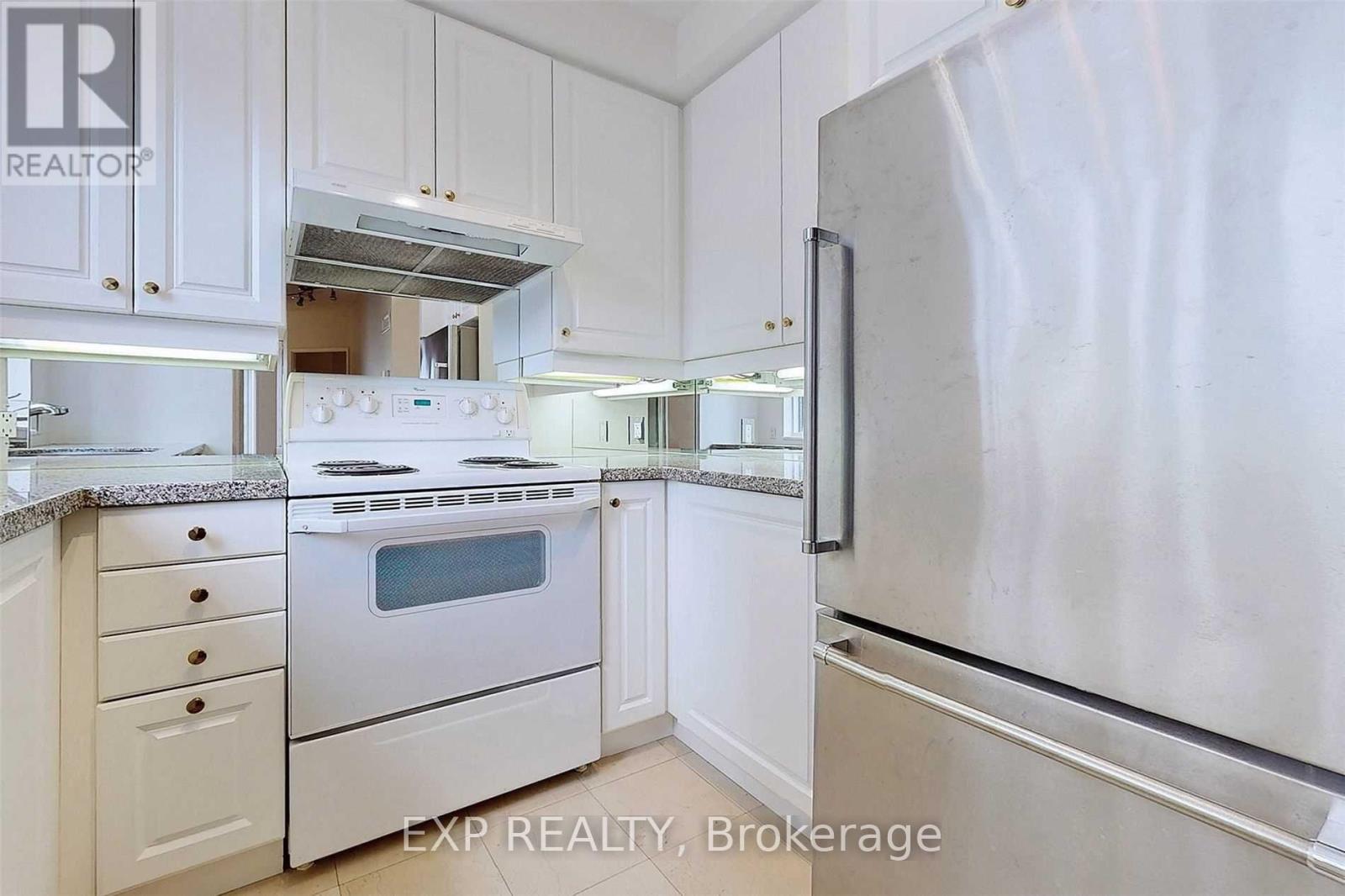 807 - 55 Bloor Street E, Toronto, Ontario  M4W 3W6 - Photo 11 - C12932846