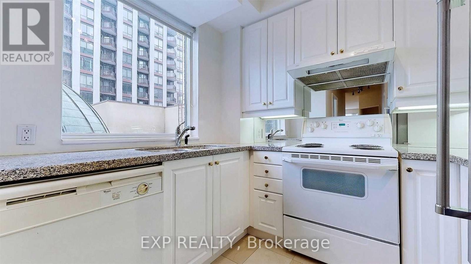 807 - 55 Bloor Street E, Toronto, Ontario  M4W 3W6 - Photo 12 - C12932846