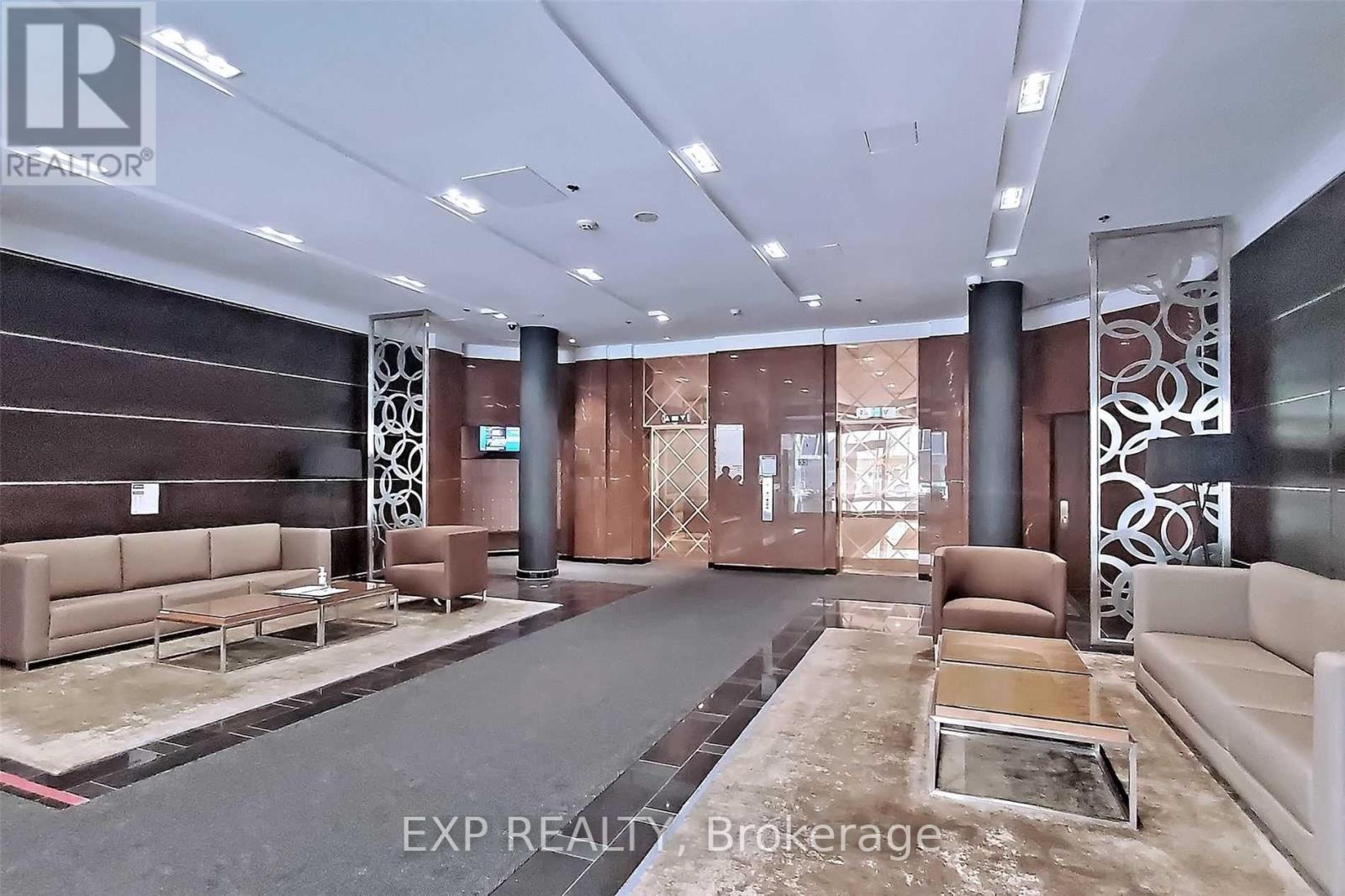 807 - 55 Bloor Street E, Toronto, Ontario  M4W 3W6 - Photo 3 - C12932846