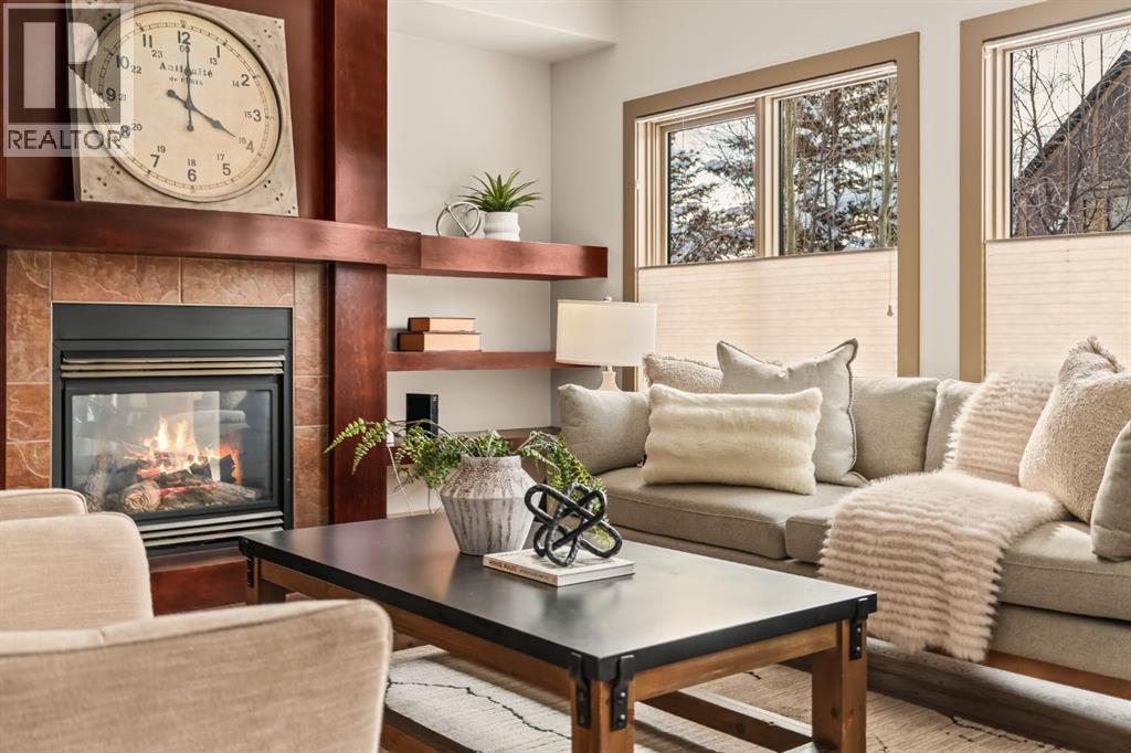 7 Westpoint Place Sw, Calgary, Alberta  T3H 5W5 - Photo 4 - A2296836