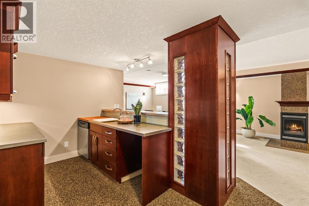 7 Westpoint Place Sw, Calgary, Alberta  T3H 5W5 - Photo 32 - A2296836