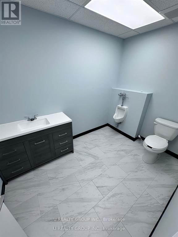 1673 B&c Cyrville Road E, Ottawa, Ontario  K1B 3W5 - Photo 4 - X12933480