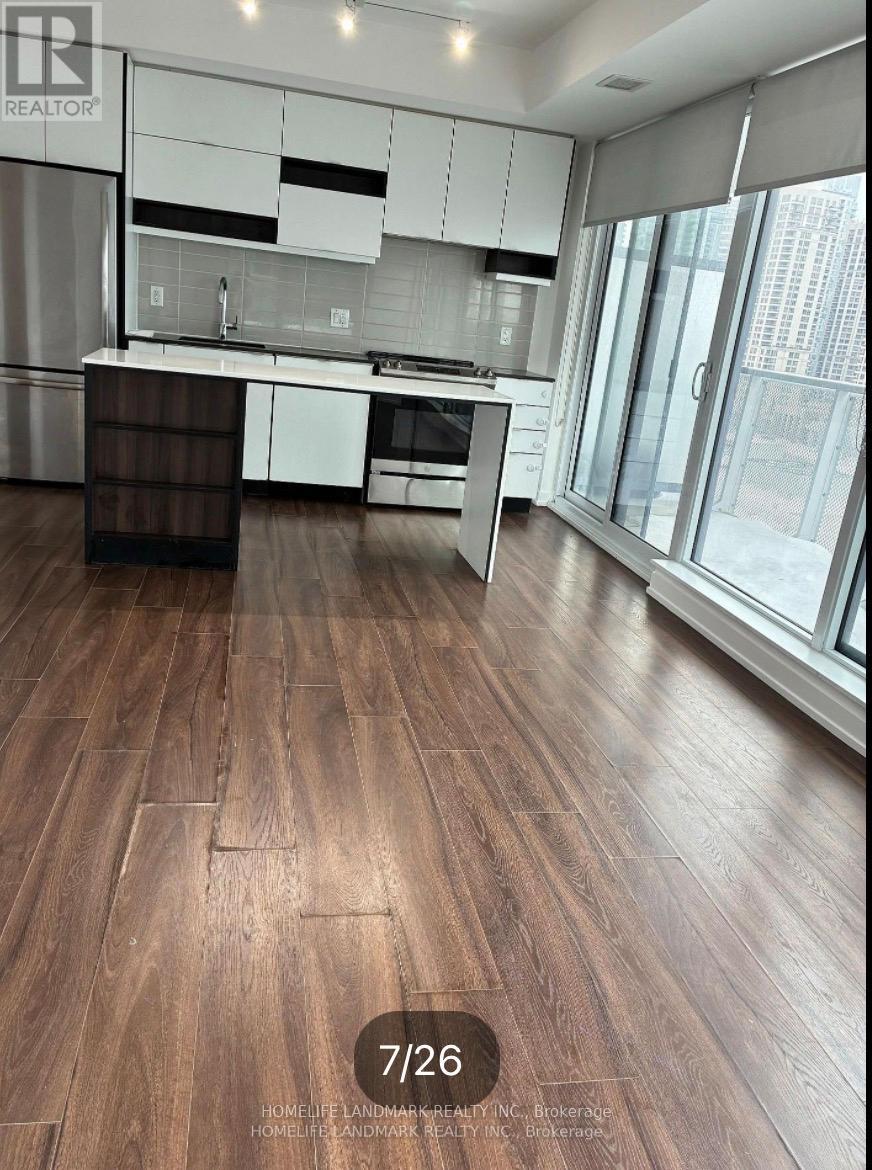 1010 - 4065 Confederation Parkway, Mississauga, Ontario  L5B 0L4 - Photo 6 - W12933474