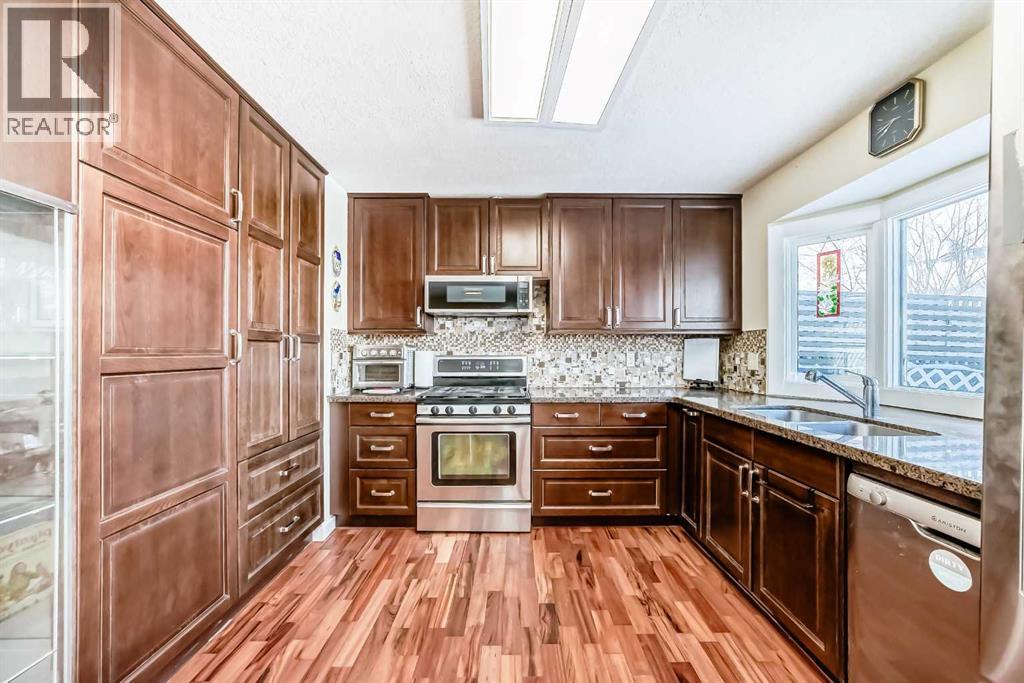 200 Edgemont Estates Drive Nw, Calgary, Alberta  t3a 2m3 - Photo 12 - A2297117