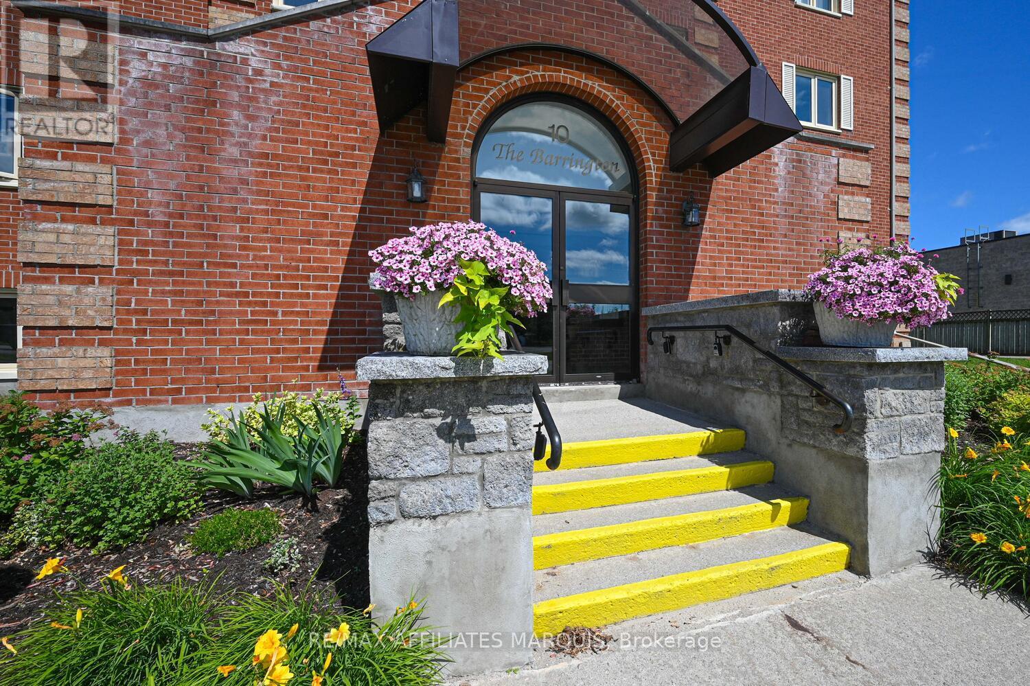 208 - 10 Armstrong Drive, Smiths Falls, Ontario  K7A 5H8 - Photo 7 - X12933494