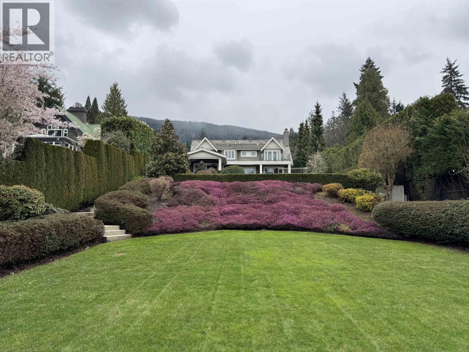 2920 MATHERS AVENUE, West Vancouver, British Columbia