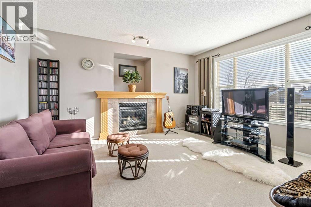 57 Royal Elm Mews Nw, Calgary, Alberta  T3G 5P6 - Photo 6 - A2296781
