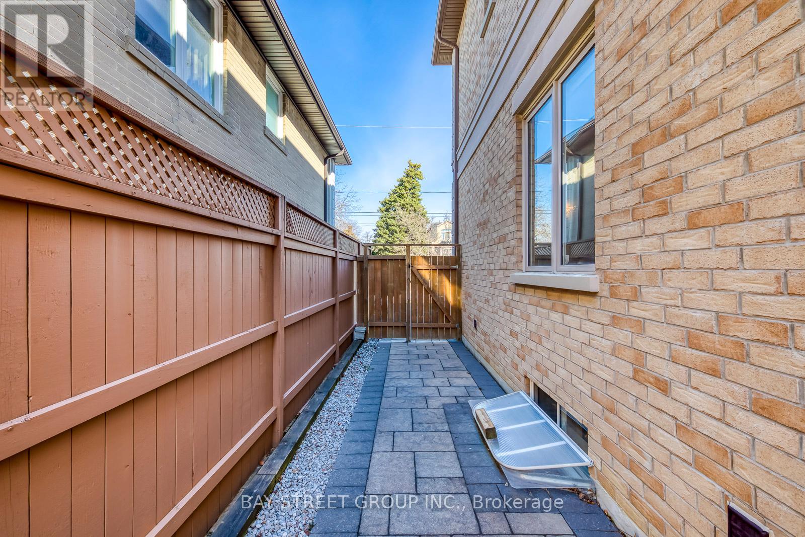 39 Foxwarren Drive, Toronto, Ontario  M2K 1L1 - Photo 46 - C12931608