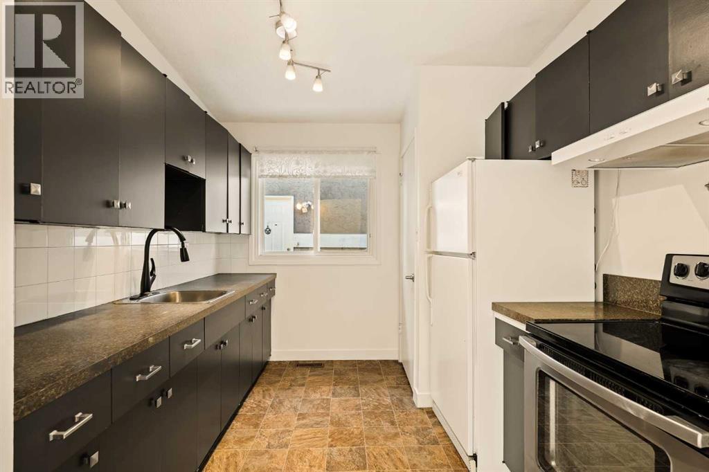 75 Galbraith Drive Sw, Calgary, Alberta  T3E 4Z5 - Photo 12 - A2270890