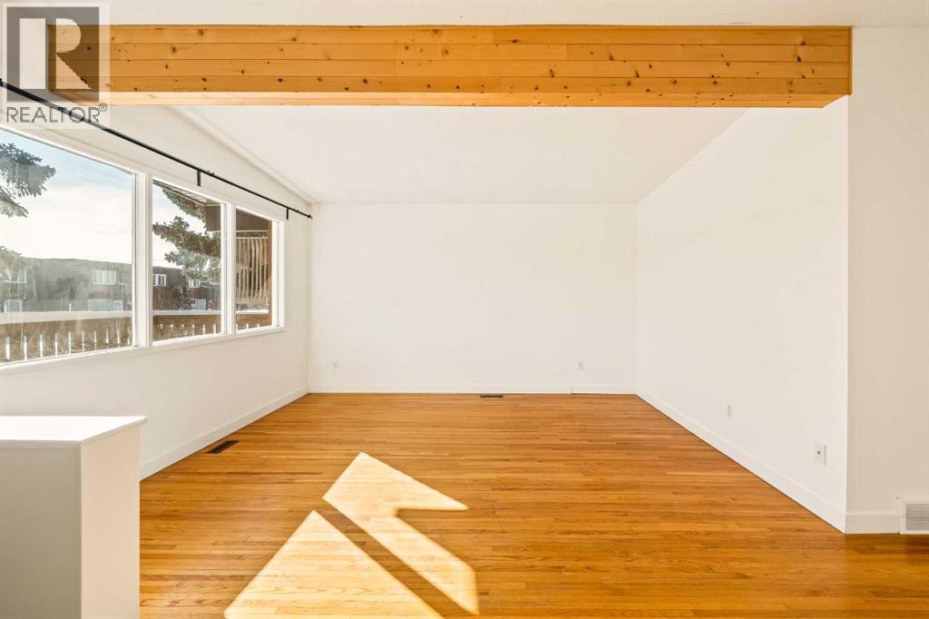 75 Galbraith Drive Sw, Calgary, Alberta  T3E 4Z5 - Photo 7 - A2270890