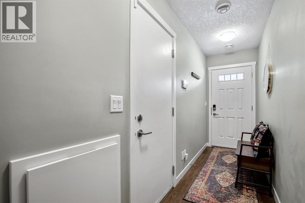 468 Nolan Hill Drive NW, Calgary, Alberta  T3R 0V4 - Photo 2 - A2291092