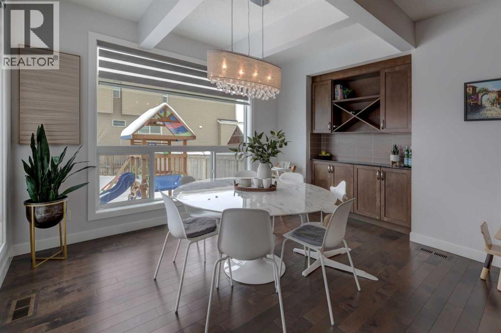 546 Sherwood Boulevard NW, Calgary, Alberta  T3R 0R7 - Photo 8 - A2295395