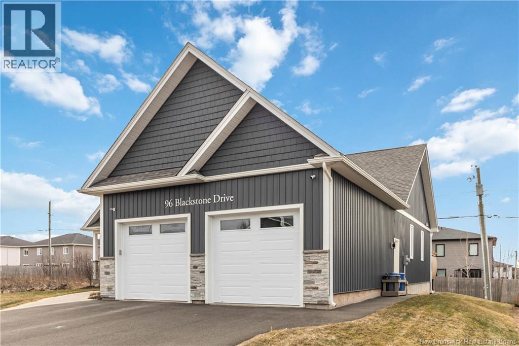 96 Blackstone Drive, Moncton, New Brunswick  E1G 0X8 - Photo 2 - NB135670