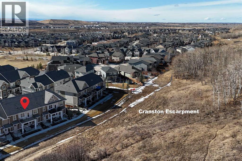 718 Cranbrook Walk SE, Calgary, Alberta  T3M 2V5 - Photo 2 - A2291962