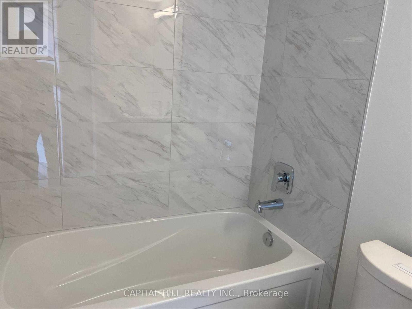 2016 - 158 Front Street E, Toronto, Ontario  M5A 1E5 - Photo 17 - C12933504