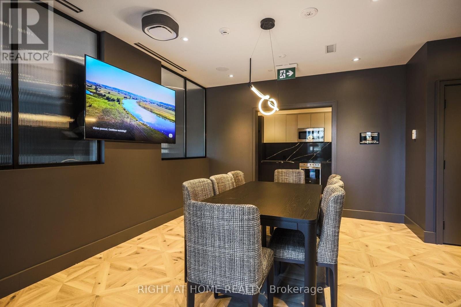 204 - 285 Dufferin Street, Toronto, Ontario M6K 1E6 - Photo 38 - W12933506