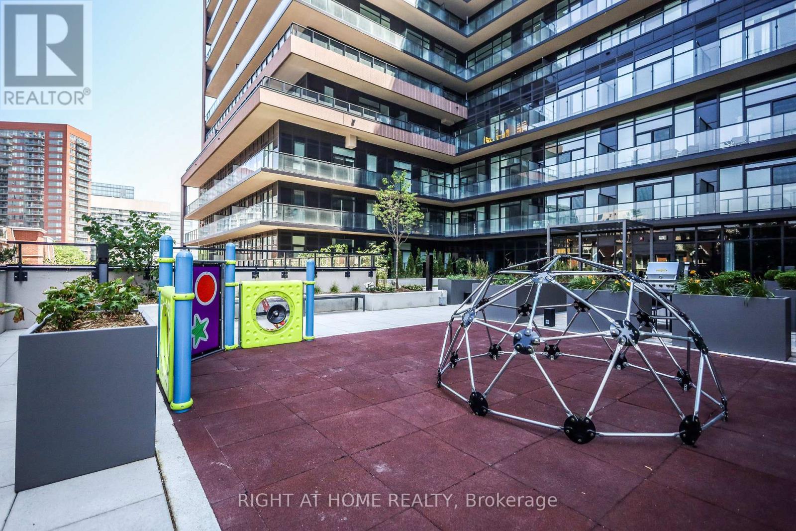 204 - 285 Dufferin Street, Toronto, Ontario M6K 1E6 - Photo 42 - W12933506