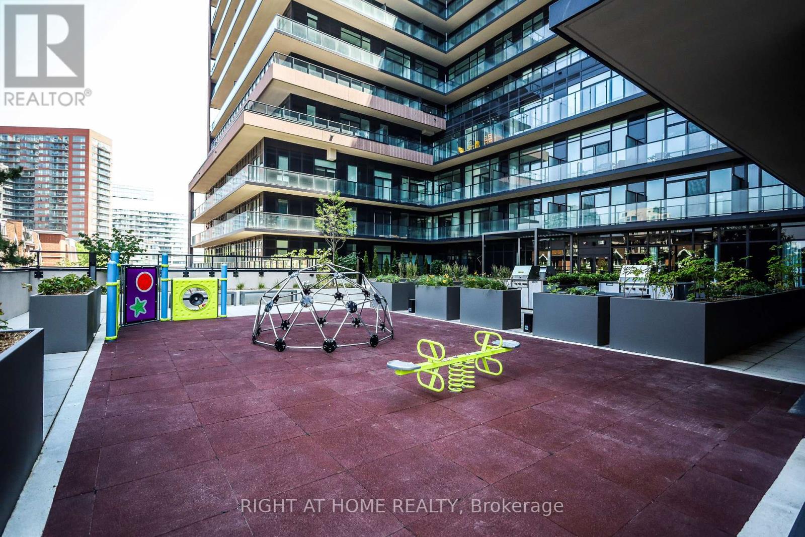 204 - 285 Dufferin Street, Toronto, Ontario M6K 1E6 - Photo 43 - W12933506