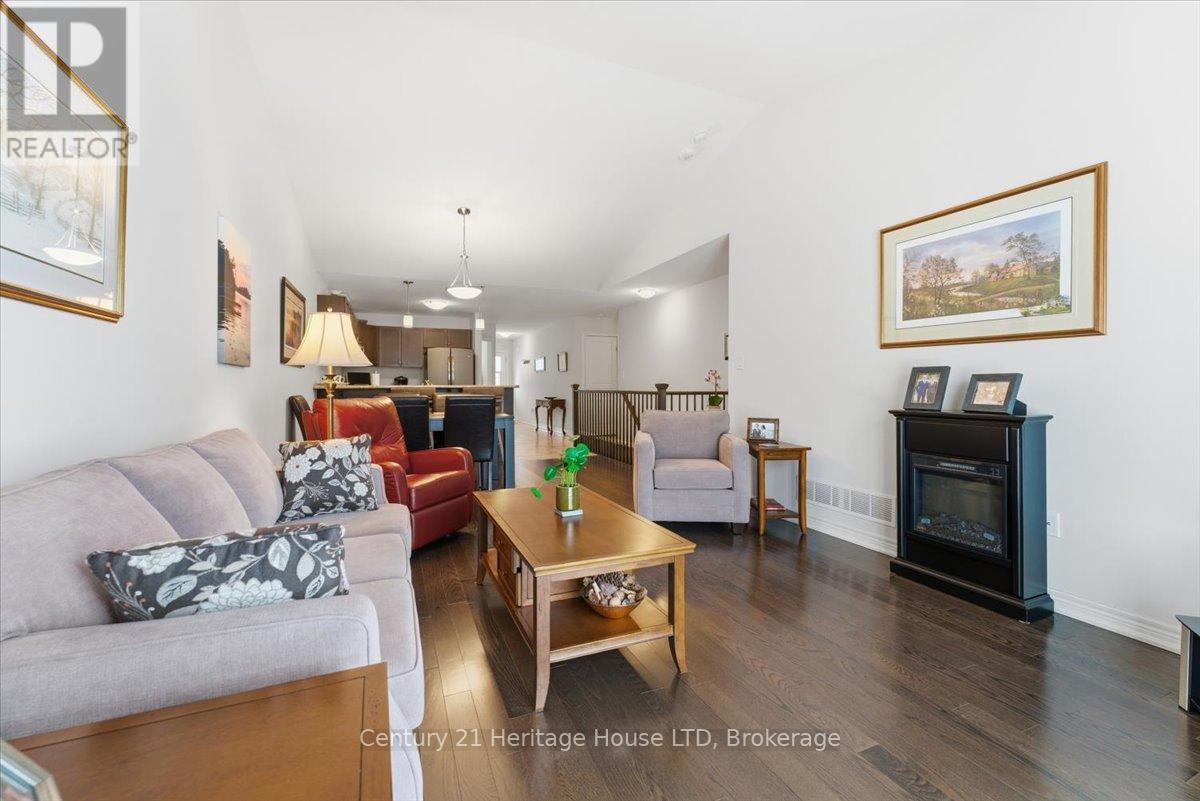 137 Silverwood Avenue, Welland, Ontario  L3C 0B7 - Photo 13 - X12805538