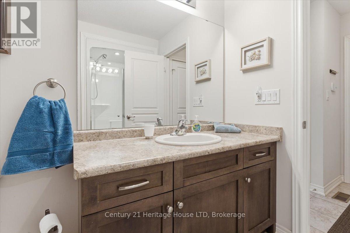 137 Silverwood Avenue, Welland, Ontario  L3C 0B7 - Photo 18 - X12805538