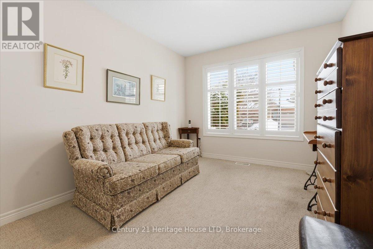 137 Silverwood Avenue, Welland, Ontario  L3C 0B7 - Photo 21 - X12805538