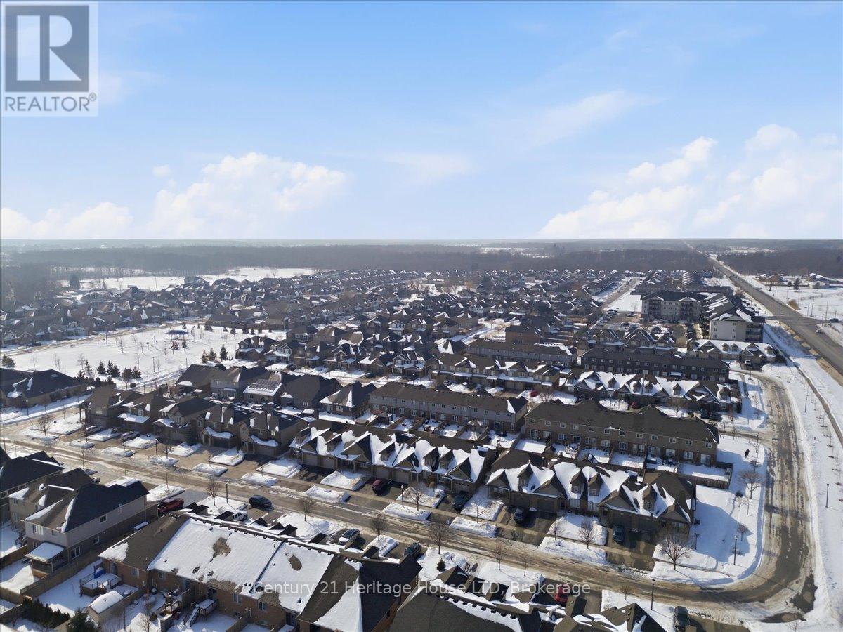 137 Silverwood Avenue, Welland, Ontario  L3C 0B7 - Photo 41 - X12805538