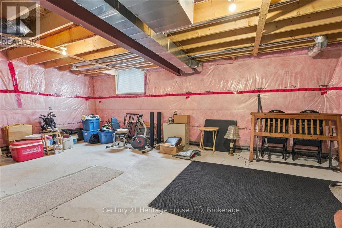 137 Silverwood Avenue, Welland, Ontario  L3C 0B7 - Photo 27 - X12805538