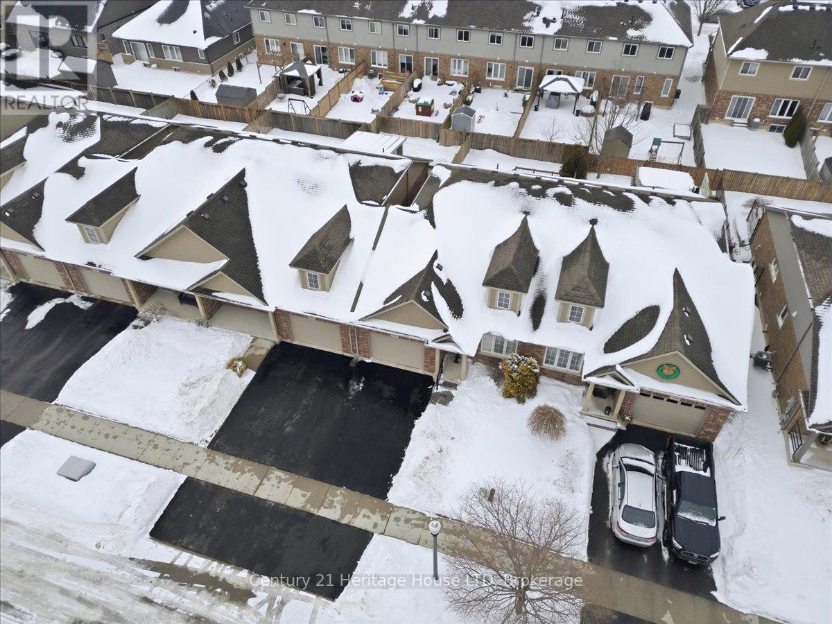 137 Silverwood Avenue, Welland, Ontario  L3C 0B7 - Photo 37 - X12805538