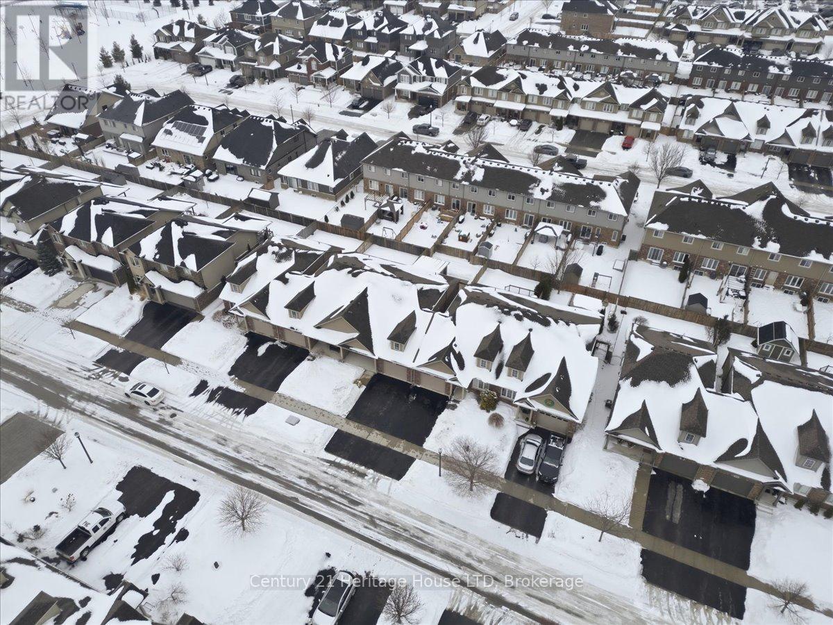 137 Silverwood Avenue, Welland, Ontario  L3C 0B7 - Photo 39 - X12805538