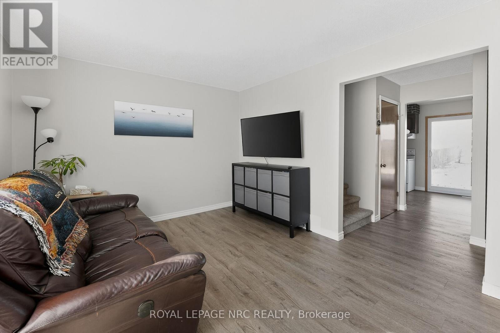 28 Chantal Court, Welland, Ontario  L3B 5V3 - Photo 2 - X12869464